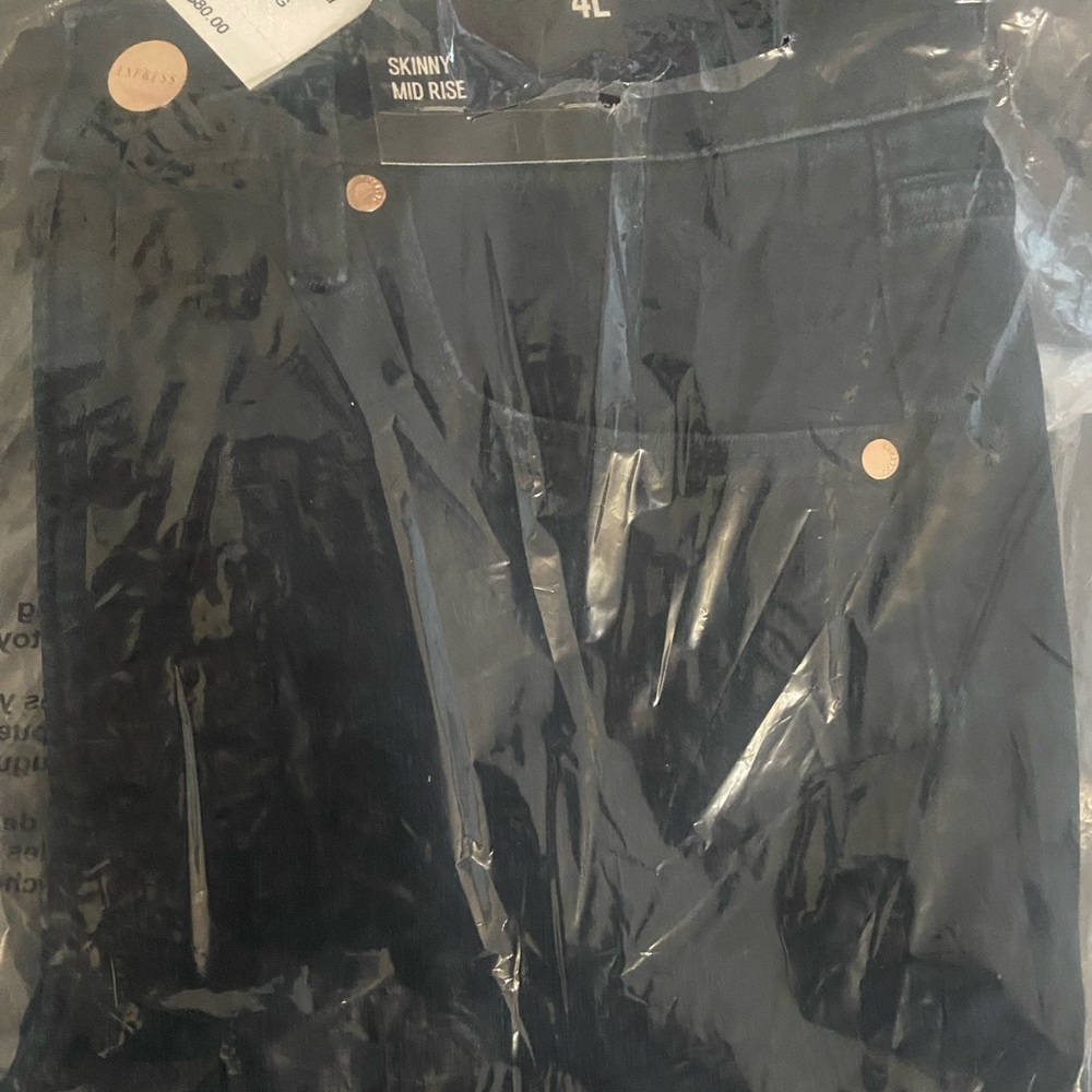 Express mid rise skinny jeans. Size 4L.